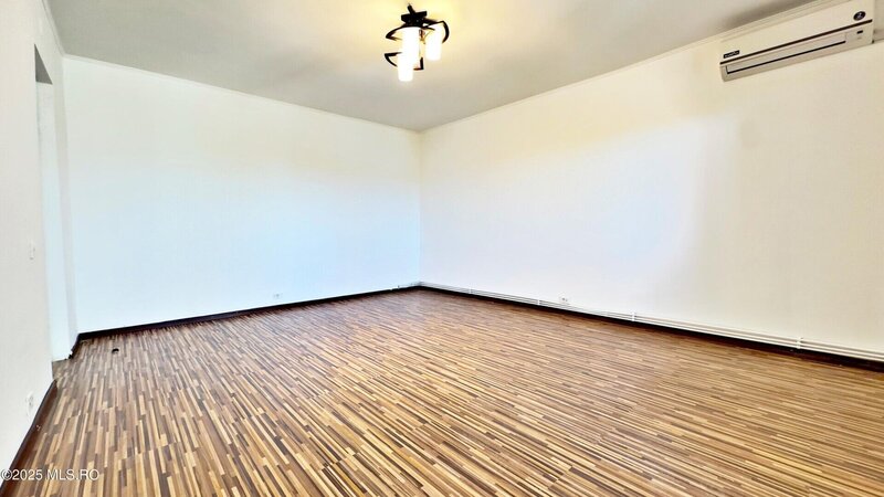 Constanta- km 4-5 - apartament 3 camere - confort 0 - comision 0%