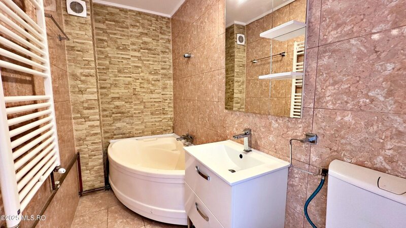 Constanta- km 4-5 - apartament 3 camere - confort 0 - comision 0%